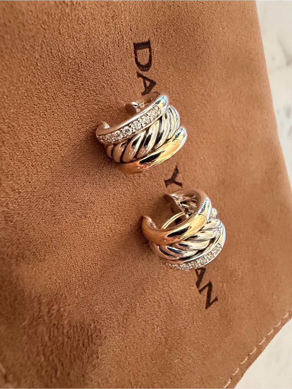 DAVID YURMAN MERCER HUGGIE HOOP EARRINGS - Picture 10 of 13